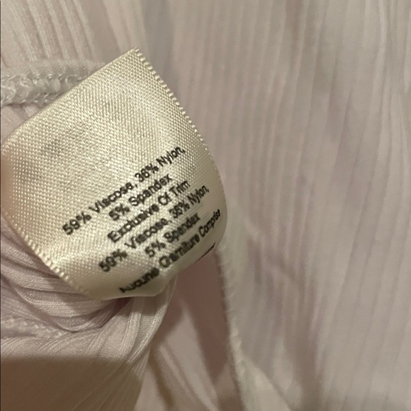 Aritzia Wilfred Free Leila White Ribbed Long Sleeve Bodysuit - Picture 8 of 8